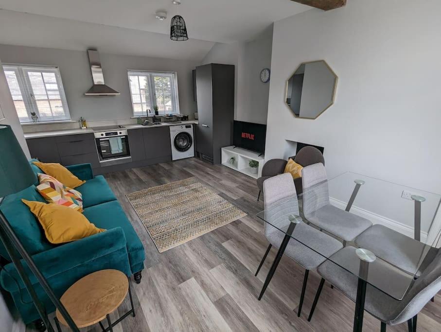 31 High Street - Modern & Stylish 2-Bed Apartment - Inc Parking Husbands Bosworth Екстер'єр фото