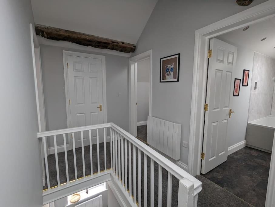 31 High Street - Modern & Stylish 2-Bed Apartment - Inc Parking Husbands Bosworth Екстер'єр фото